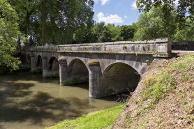 Vue du pont en amont. © Région Bourgogne-Franche-Comté, Inventaire du patrimoine