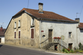 Maison 3 rue de l'adjoint, à l'angle de la grande rue. © Région Bourgogne-Franche-Comté, Inventaire du patrimoine