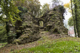 Vue sur la tour est. © Région Bourgogne-Franche-Comté, Inventaire du patrimoine