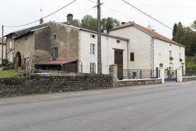 Maison 35, grande rue, vue de trois-quart est. © Région Bourgogne-Franche-Comté, Inventaire du patrimoine