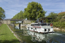 Bief rivière aménagée porte de garde © Région Bourgogne-Franche-Comté, Inventaire du patrimoine