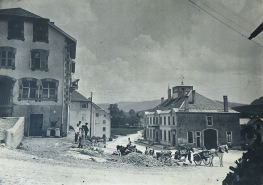 [Construction du mur de soutènement à l'avant de l'usine Cupillard], décennie 1890 ou 1900 ? © Région Bourgogne-Franche-Comté, Inventaire du patrimoine