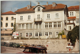 [L'usine vue depuis la place Maxime Cupillard], novembre 1983. © Région Bourgogne-Franche-Comté, Inventaire du patrimoine