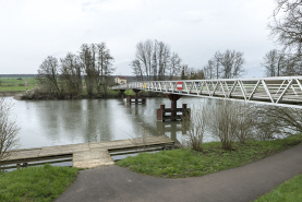 Passerelle enjambant la Saône. © Région Bourgogne-Franche-Comté, Inventaire du patrimoine