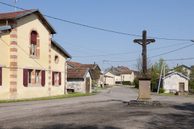 Vue depuis la route de l'Eglise. © Région Bourgogne-Franche-Comté, Inventaire du patrimoine