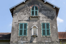 Détail sur la niche, façade principale. © Région Bourgogne-Franche-Comté, Inventaire du patrimoine