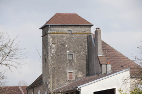 Détail de la tour. © Région Bourgogne-Franche-Comté, Inventaire du patrimoine