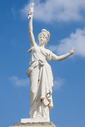 La Marianne surplombant l'édifice. © Région Bourgogne-Franche-Comté, Inventaire du patrimoine