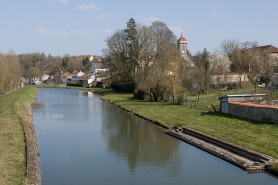 Le bief construit à Ormoy, afin de relier Corre à Port-sur-Saône. © Région Bourgogne-Franche-Comté, Inventaire du patrimoine