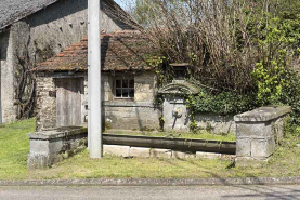Fontaine-abreuvoir, Grande rue. © Région Bourgogne-Franche-Comté, Inventaire du patrimoine