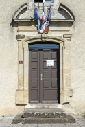 Porte de la façade principale. © Région Bourgogne-Franche-Comté, Inventaire du patrimoine