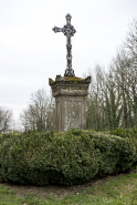 Croix, rue du Petit Mont à Aisey. © Région Bourgogne-Franche-Comté, Inventaire du patrimoine