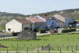 Alignement de fermes à Aisey. © Région Bourgogne-Franche-Comté, Inventaire du patrimoine