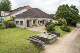 Bâtiments extérieurs. © Région Bourgogne-Franche-Comté, Inventaire du patrimoine