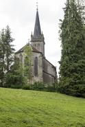 L'église depuis le parc du château. © Région Bourgogne-Franche-Comté, Inventaire du patrimoine
