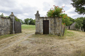 Le portail du couvent. © Région Bourgogne-Franche-Comté, Inventaire du patrimoine
