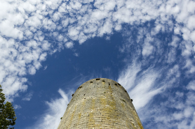 Détail du donjon. © Région Bourgogne-Franche-Comté, Inventaire du patrimoine