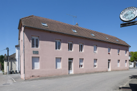 Vue générale de l'édifice. © Région Bourgogne-Franche-Comté, Inventaire du patrimoine