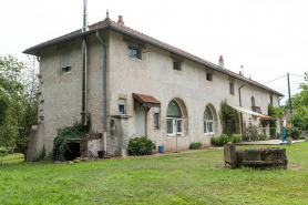 Vue de l'ancienne aile conventuelle reconvertie en habitation © Région Bourgogne-Franche-Comté, Inventaire du patrimoine