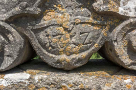 Détail de la date inscrite © Région Bourgogne-Franche-Comté, Inventaire du patrimoine