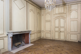 Rez-de-chaussée : première pièce à gauche de l'entrée. © Région Bourgogne-Franche-Comté, Inventaire du patrimoine