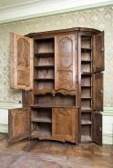 A l'étage : première pièce à droite depuis l'escalier. Armoire vue ouverte. © Région Bourgogne-Franche-Comté, Inventaire du patrimoine