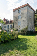 Château depuis la cour haute © Région Bourgogne-Franche-Comté, Inventaire du patrimoine