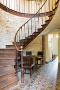 Escalier du rez-de-chaussée du corps de logis central du château. © Région Bourgogne-Franche-Comté, Inventaire du patrimoine