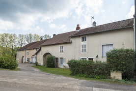 Vue depuis la Grande rue. © Région Bourgogne-Franche-Comté, Inventaire du patrimoine