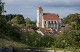 Vue générale depuis la Saône. © Région Bourgogne-Franche-Comté, Inventaire du patrimoine