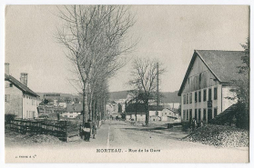 Morteau. - Rue de la Gare, carte postale, s.n., s.d. [1er quart 20e siècle], J. Farine et Cie éd. © Région Bourgogne-Franche-Comté, Inventaire du patrimoine
