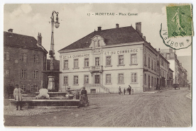 17 - Morteau - PLace Carnot, carte postale, s.n., [1er quart 20e siècle, avant 1918], J. Farine et Cie éd. Porte la date 19 juin ou août 1918 (tampon) au recto. © Région Bourgogne-Franche-Comté, Inventaire du patrimoine