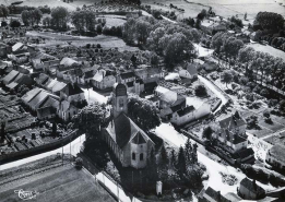 Vue aérienne de Gevigney, carte postale. © Commune de Gevigney-et-Mercey