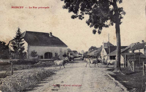 La rue principale de Mercey, carte postale. © Commune de Gevigney-et-Mercey