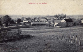 Vue générale de Mercey, carte postale. © Commune de Gevigney-et-Mercey
