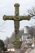 Croix dite du calvaire, au lieu-dit Sur la Croix du Calvaire : Vierge à l'Enfant. © Région Bourgogne-Franche-Comté, Inventaire du patrimoine