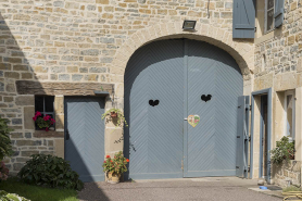 Entrées sur la partie agricole. © Région Bourgogne-Franche-Comté, Inventaire du patrimoine