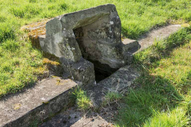 Fontaine d'alimentation du bassin. © Région Bourgogne-Franche-Comté, Inventaire du patrimoine