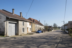 La rue principale. © Région Bourgogne-Franche-Comté, Inventaire du patrimoine