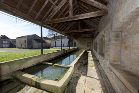 Fontaine-lavoir du Petit-Magny : vue intérieure depuis le nord-est. © Région Bourgogne-Franche-Comté, Inventaire du patrimoine