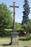 Croix en pierre située route de Port-sur-Saône. © Région Bourgogne-Franche-Comté, Inventaire du patrimoine