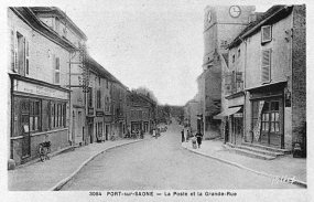 La Grande rue avec ses boutiques, carte postale. © Région Bourgogne-Franche-Comté, Inventaire du patrimoine