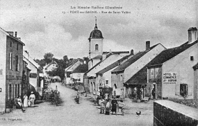 Vue générale de la rue Saint-Valère, carte postale. © Région Bourgogne-Franche-Comté, Inventaire du patrimoine