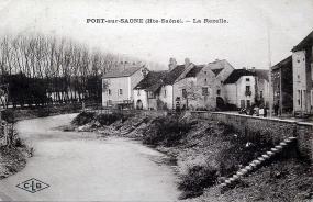 Vue sur l'île depuis le pont. © Région Bourgogne-Franche-Comté, Inventaire du patrimoine