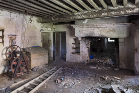 Rez-de-chaussée, logis 16e siècle. © Région Bourgogne-Franche-Comté, Inventaire du patrimoine