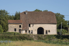 Vue depuis le chemin de la Charrière. © Région Bourgogne-Franche-Comté, Inventaire du patrimoine