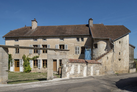 La façade antérieure depuis la rue. © Région Bourgogne-Franche-Comté, Inventaire du patrimoine