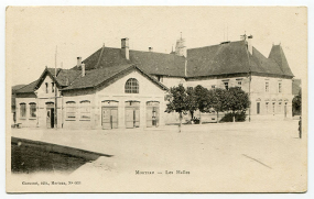 Morteau - Les Halles, carte postale, s.n., s.d. [4e quart 19e siècle], Gueussot éd. à Morteau (n° 603). Porte la date novembre 1910 (manuscrite) au verso. Dos avant 1903. © Région Bourgogne-Franche-Comté, Inventaire du patrimoine