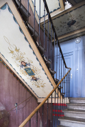 Cage d'escalier depuis la 3e volée (à gauche, plafond de la 2e volée). © Région Bourgogne-Franche-Comté, Inventaire du patrimoine