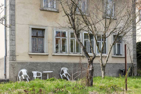 Façade postérieure : fenêtres multiples de l'atelier. © Région Bourgogne-Franche-Comté, Inventaire du patrimoine